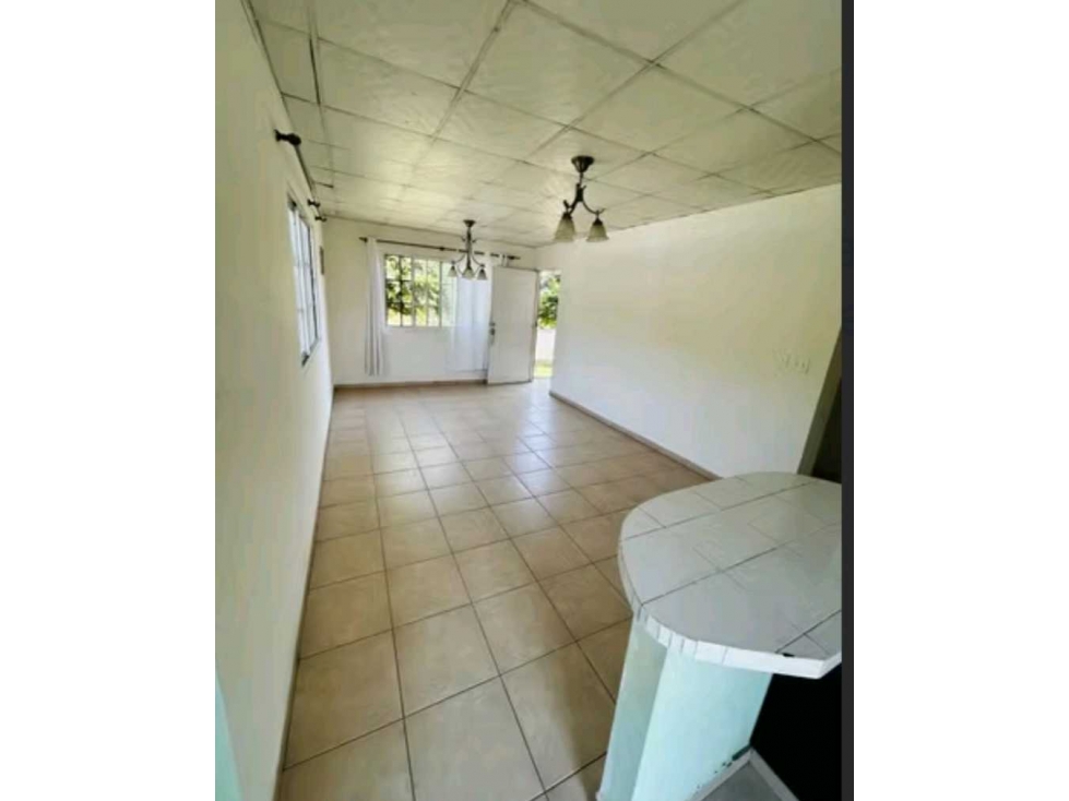 VENTA DE CASA EN ALGARROBOS 3R CERCADA — foto 6