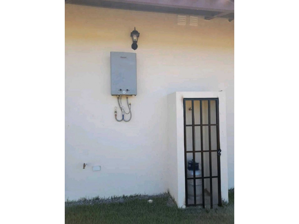 VENTA DE CASA EN ALGARROBOS NUEVA A EXTRENAR - 6