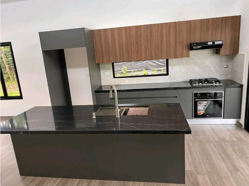 VENTA DE CASA EN ALTO BOQUETE CUENTA CON 600METROS — foto 6