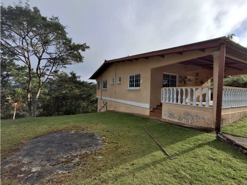Venta de Casa en Altos de Cerro Azul - 2