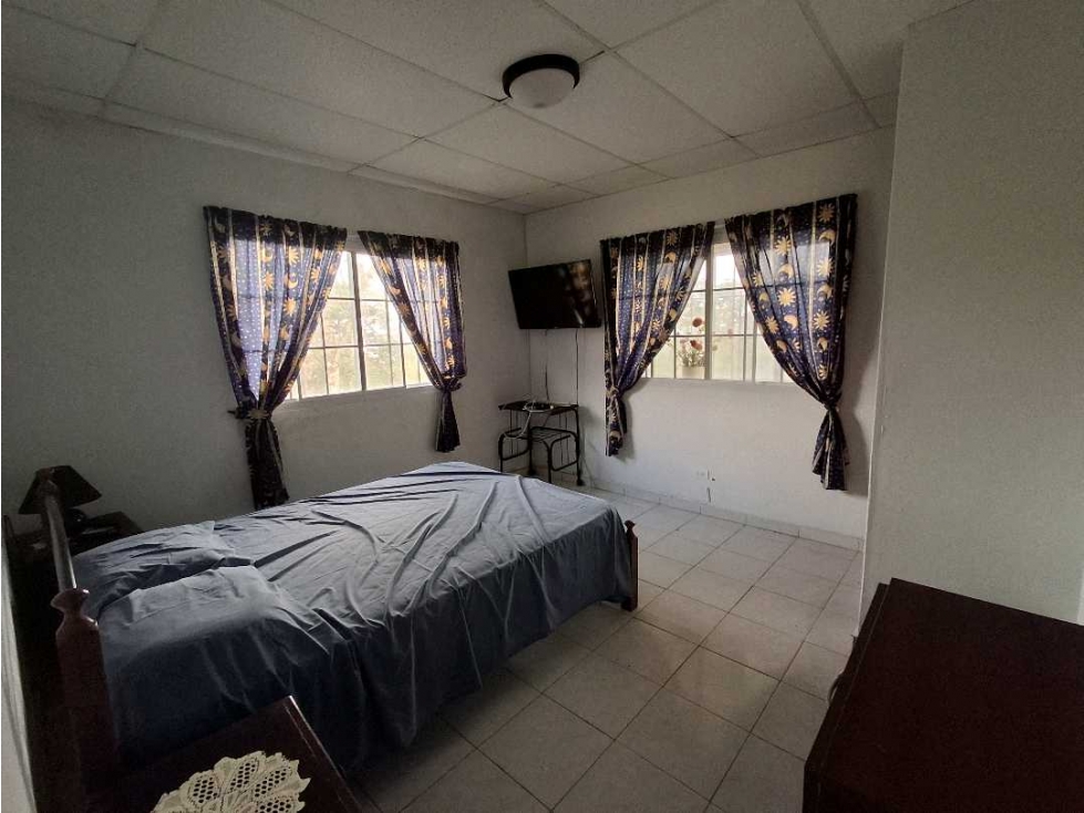 Venta de Casa en Altos de Cerro Azul - 6