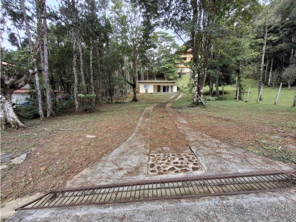 Venta de Casa en Altos de Cerro Azul - 3