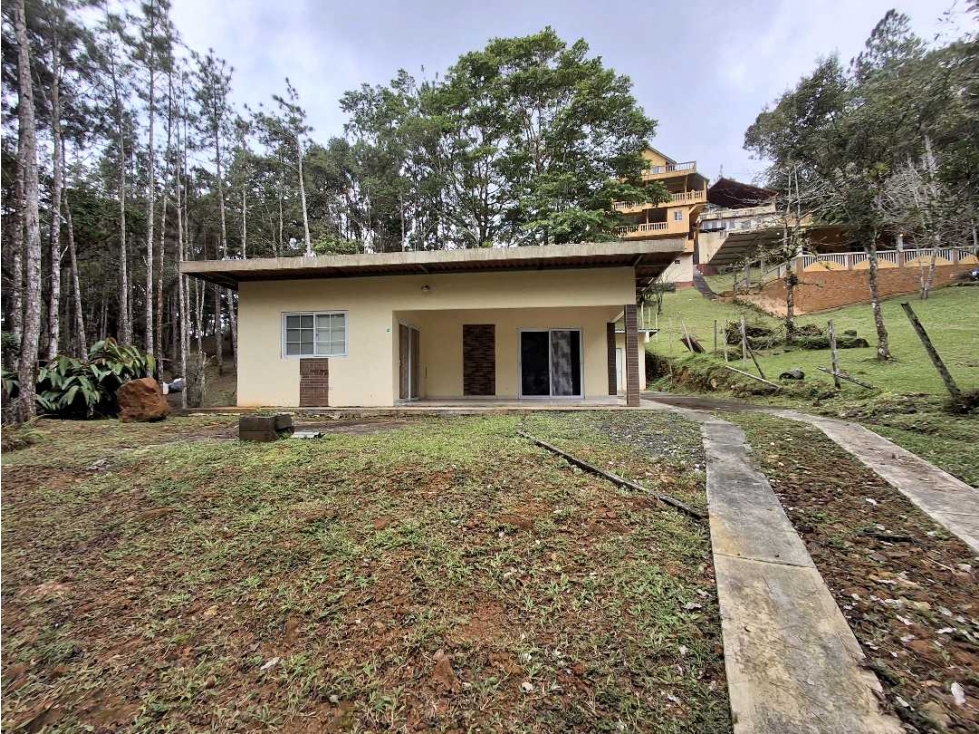 Venta de Casa en Altos de Cerro Azul - 5