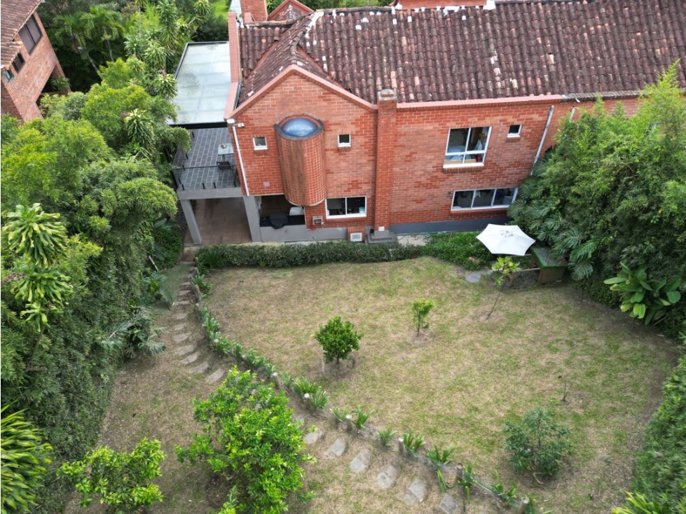 VENTA DE CASA EN ALTOS DE EL POBLADO