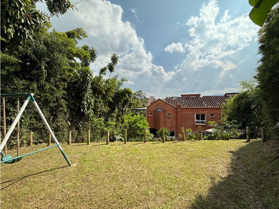 VENTA DE CASA EN ALTOS DE EL POBLADO — foto 2