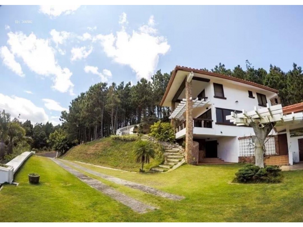 VENTA DE CASA EN ALTOS DEL MARIA 300MTS JP