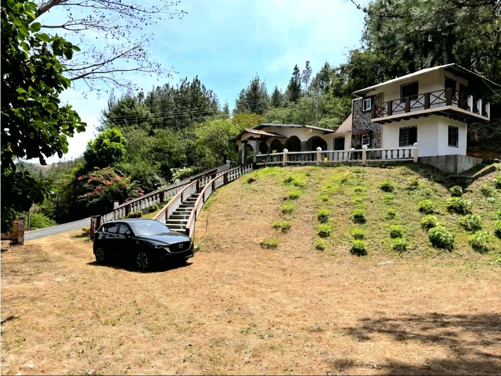 VENTA DE CASA EN ALTOS DEL MARIA - 2