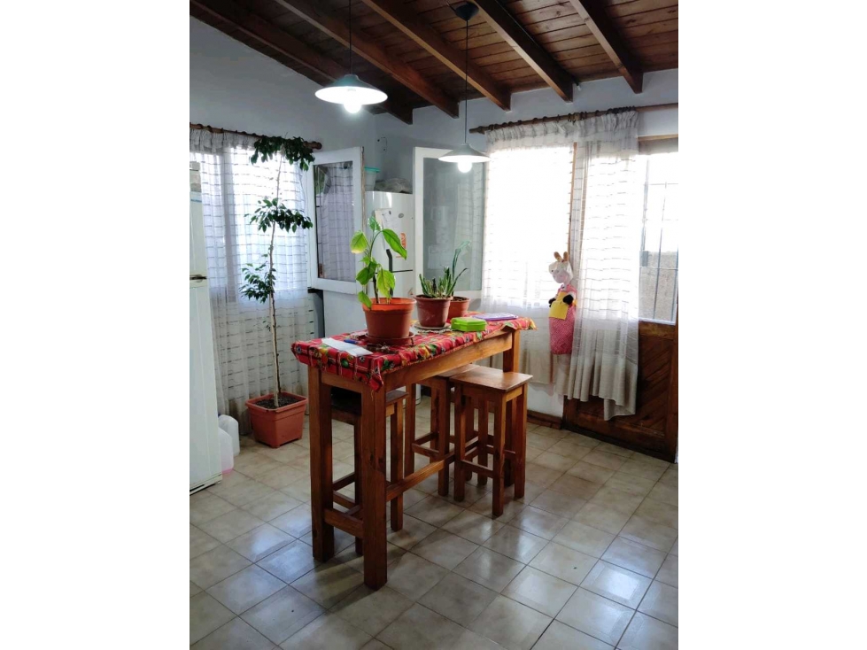 VENTA DE CASA EN BARRIO AERONAÚTICA, LAS HERAS- MZA.