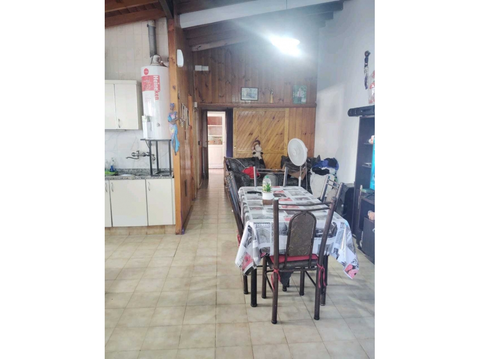 VENTA DE CASA EN BARRIO AERONAÚTICA, LAS HERAS- MZA. — foto 3