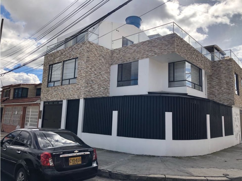 Venta de Casa en Barrio Carabelas Bogota.