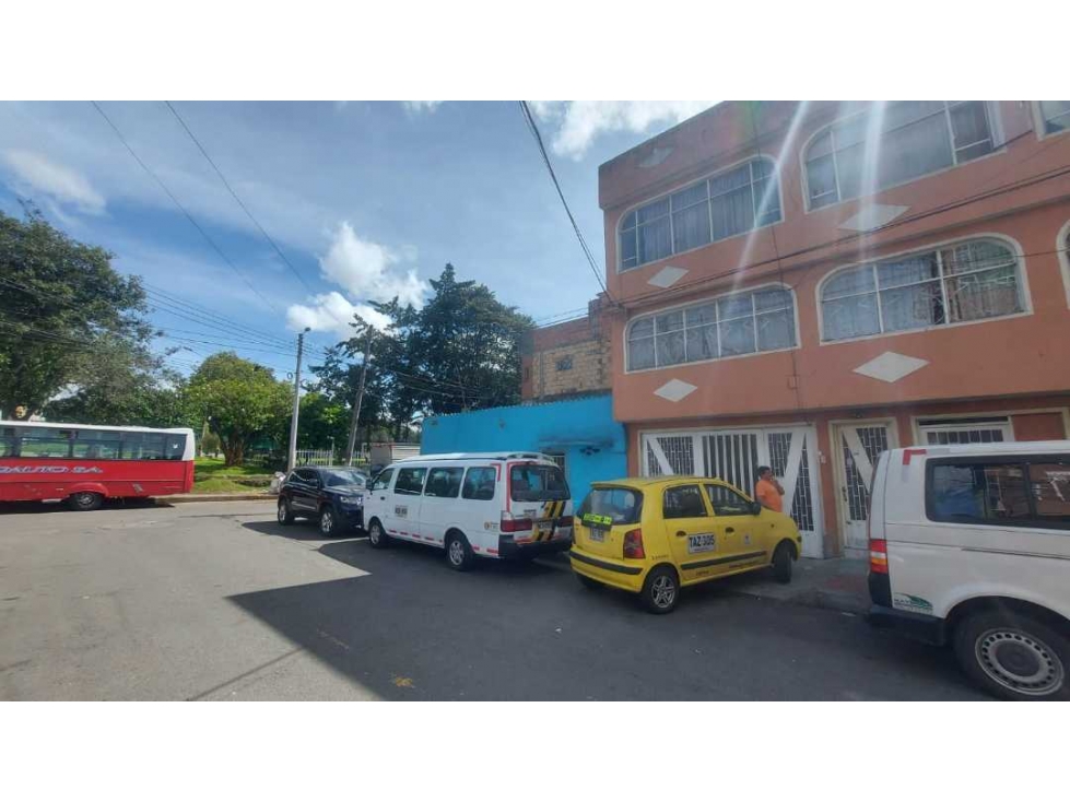 VENTA DE CASA RENTABLE EN BARRIO SAN FERNANDO BARRIOS UNIDOS BOGOTÁ