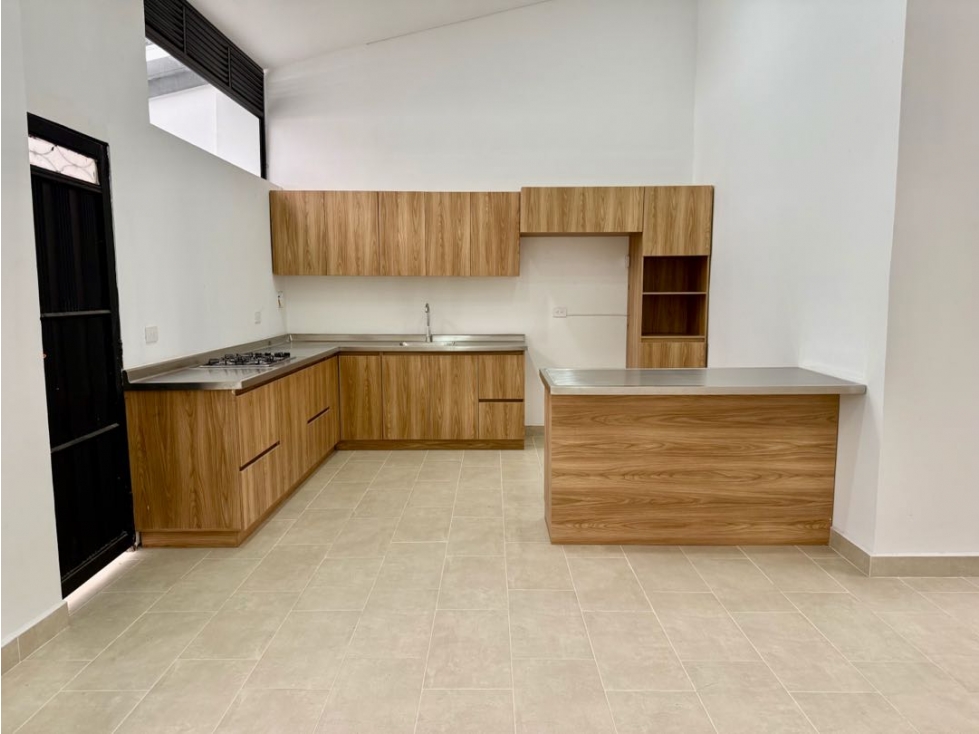 Venta de casa en Belén Rosales completamente remodelada con manzarda — foto 2