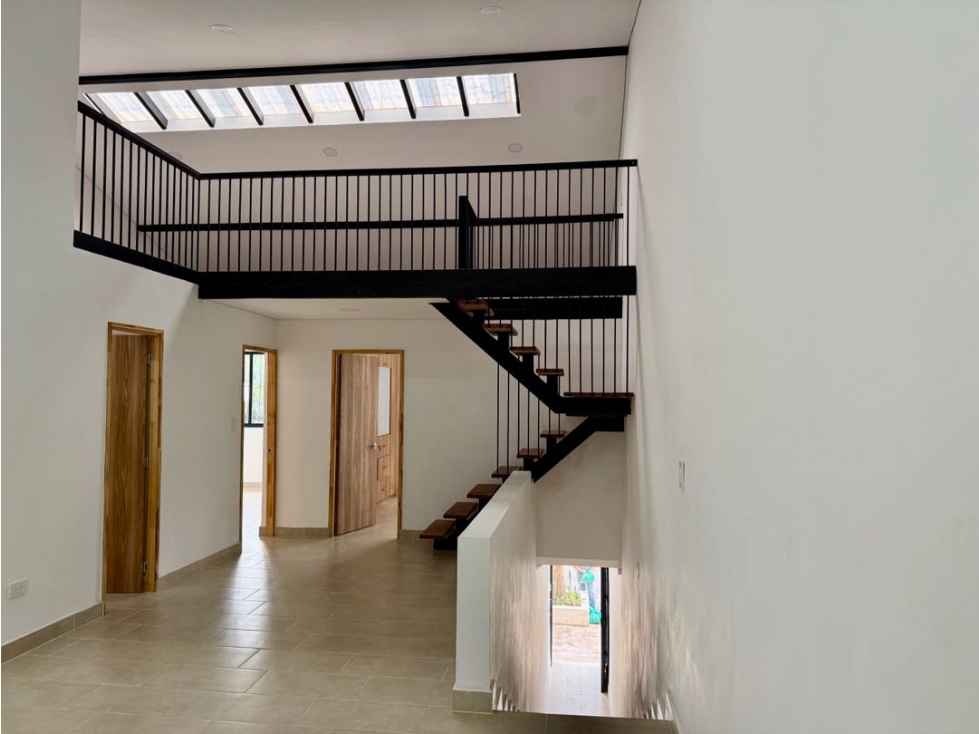 Venta de casa en Belén Rosales completamente remodelada con manzarda — foto 3