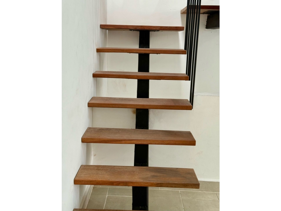 Venta de casa en Belén Rosales completamente remodelada con manzarda — foto 4