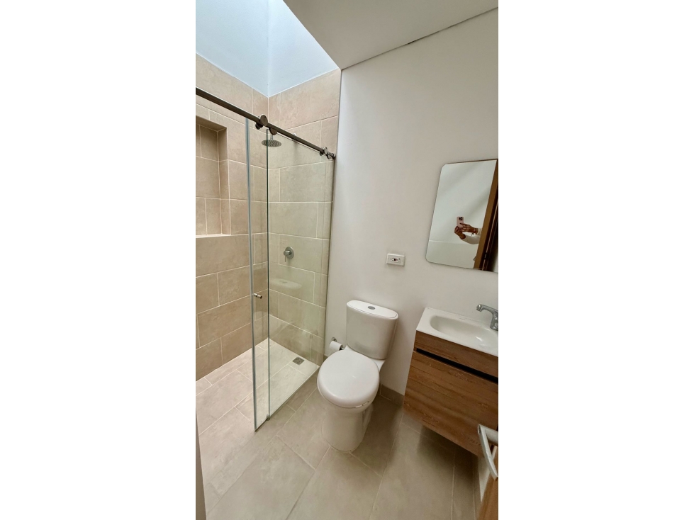 Venta de casa en Belén Rosales completamente remodelada con manzarda — foto 6