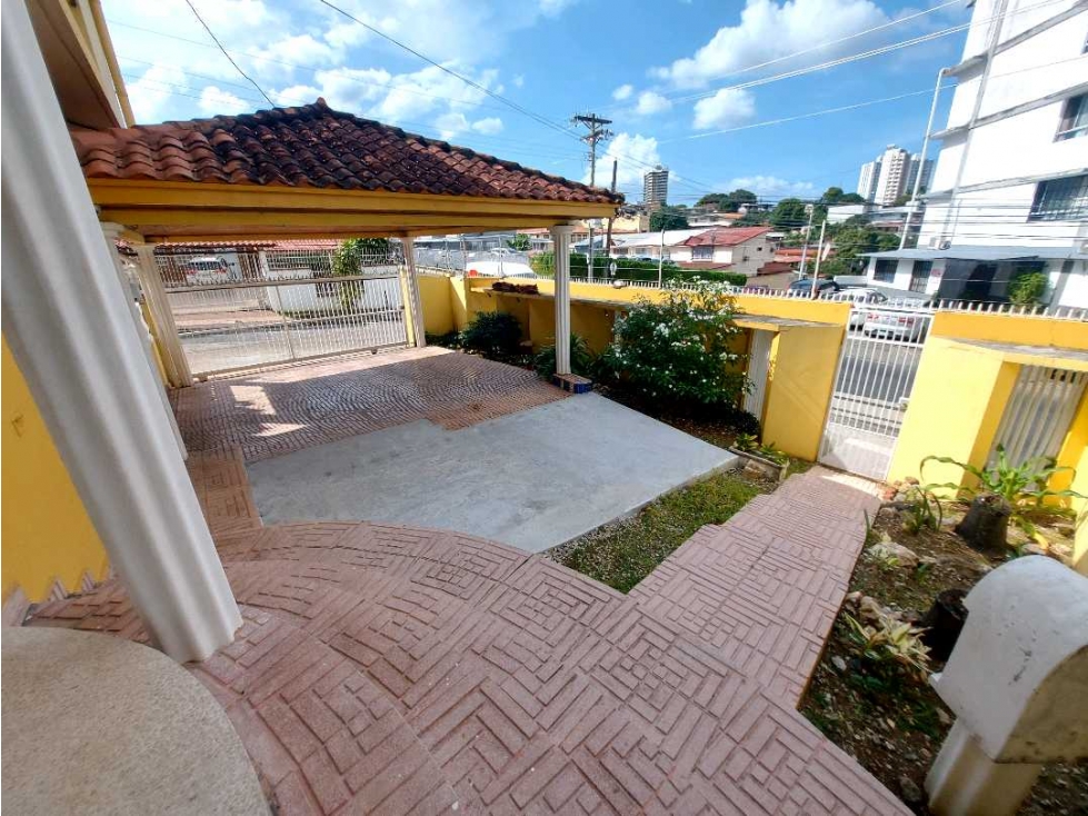 VENTA DE CASA EN BETANIA EN CLUB X 300 MTS2 4 REC "PRECIO NEGOCIBLE"