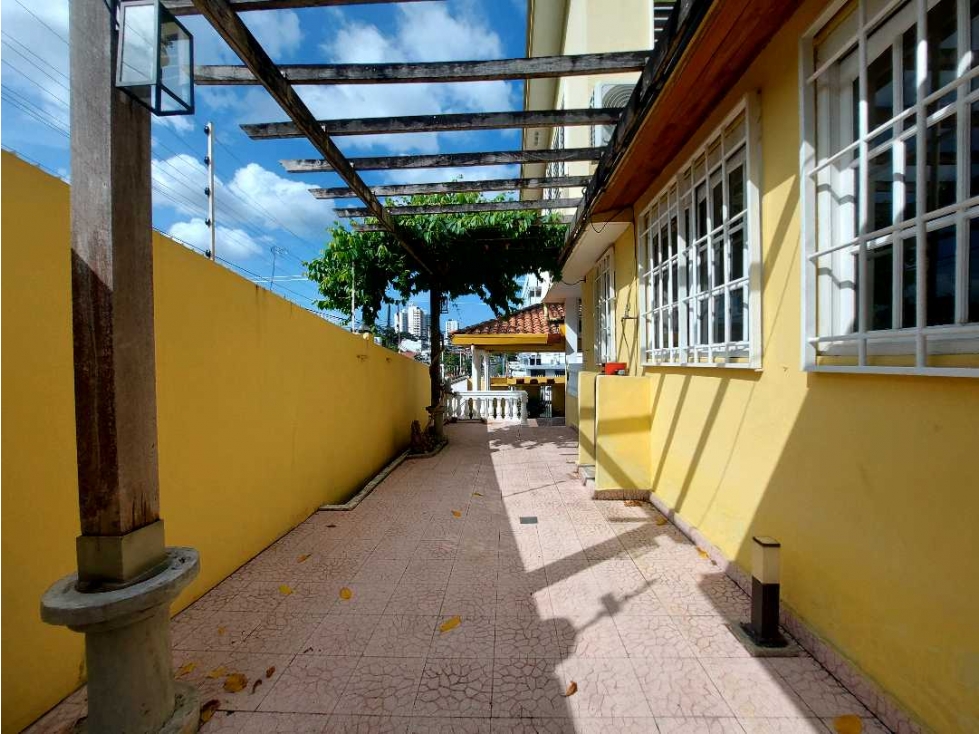 VENTA DE CASA EN BETANIA EN CLUB X 300 MTS2 4 REC "PRECIO NEGOCIBLE" — foto 2