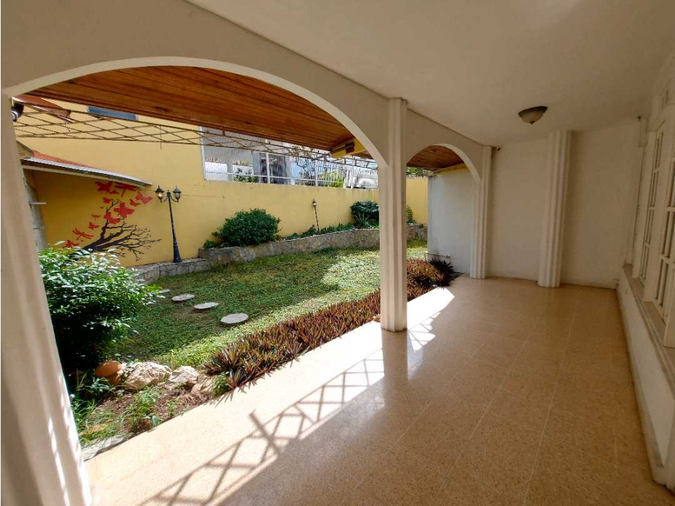 VENTA DE CASA EN BETANIA EN CLUB X 300 MTS2 4 REC "PRECIO NEGOCIBLE" — foto 4