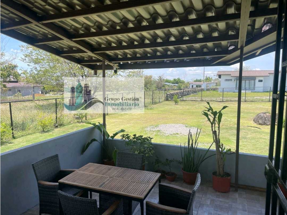 VENTA DE CASA EN BOQUETE. DE 1,000 METROS COMPLETAMENTE CERCADA - 2