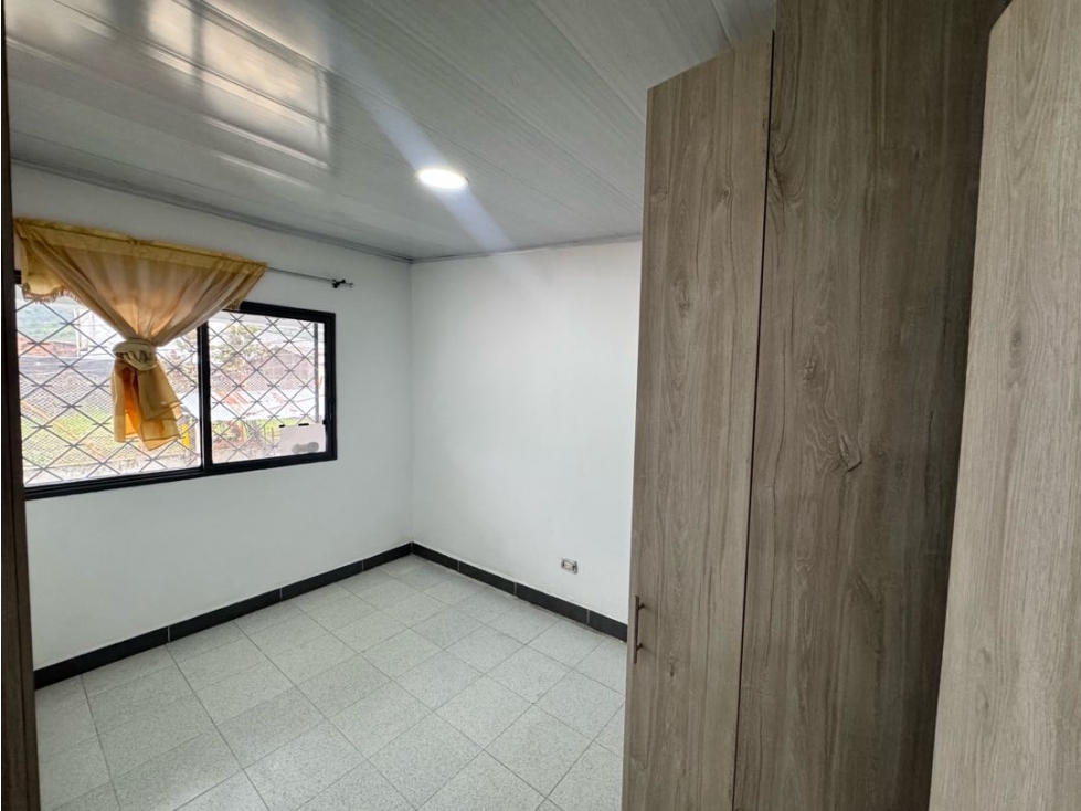 VENTA DE CASA EN CALARCA 5 MINUTOS DEL PARQUE PRINCIPAL — foto 5