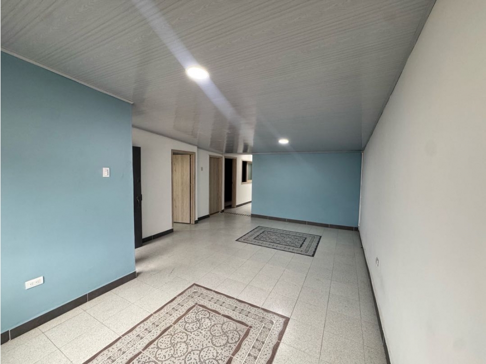 VENTA DE CASA EN CALARCA 5 MINUTOS DEL PARQUE PRINCIPAL — foto 2