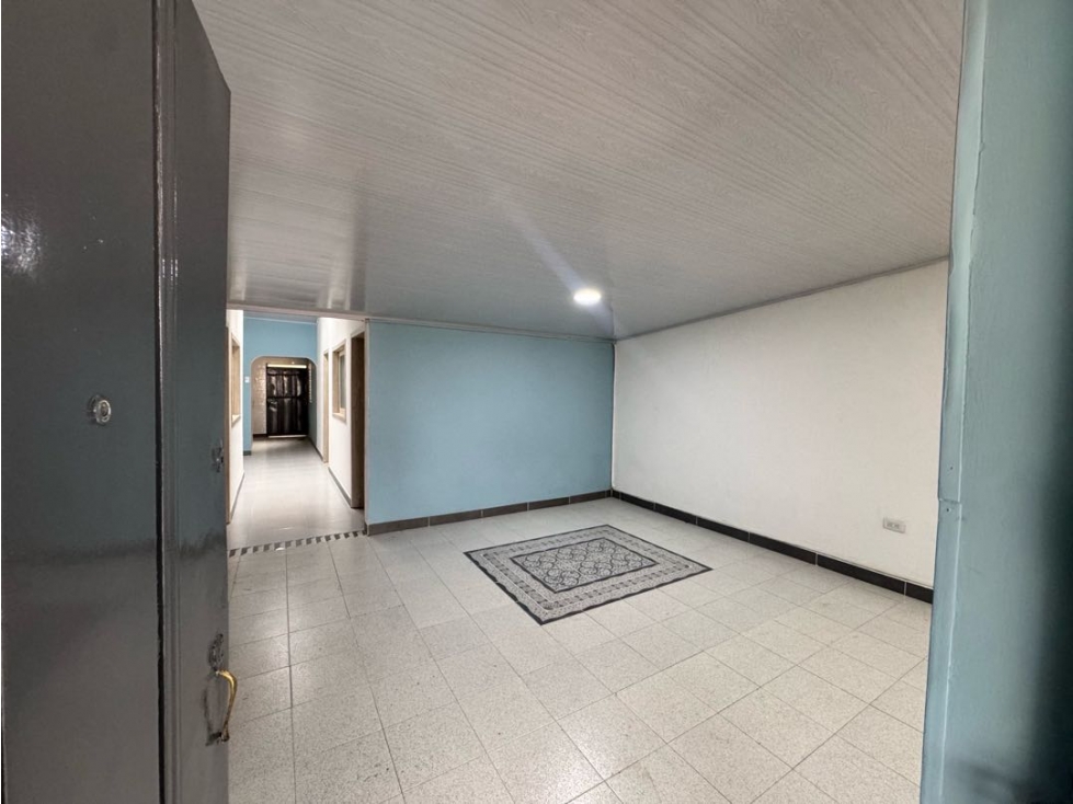 VENTA DE CASA EN CALARCA 5 MINUTOS DEL PARQUE PRINCIPAL