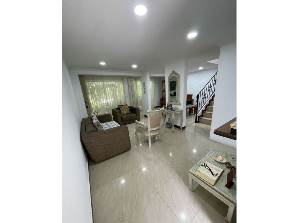 Venta de casa en Calazans unidad cerrada — foto 2