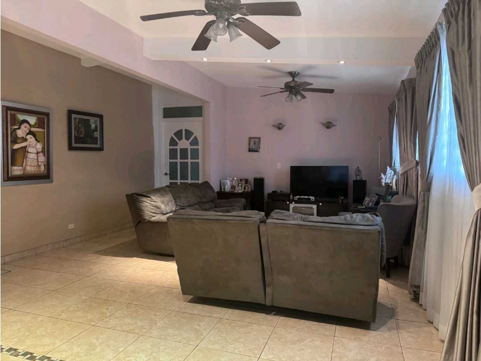 Venta de Casa en Chanis Parque Lefevre — foto 6