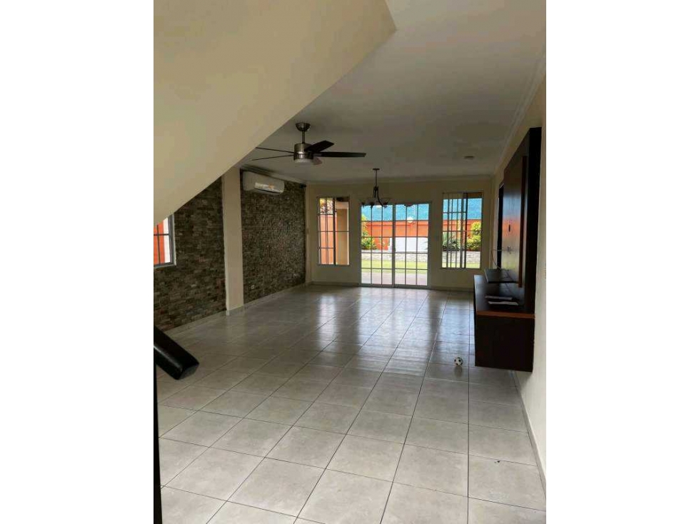 VENTA DE CASA EN CHANIS RESIDENCIAL CASTEL NOVO 280 JP — foto 3