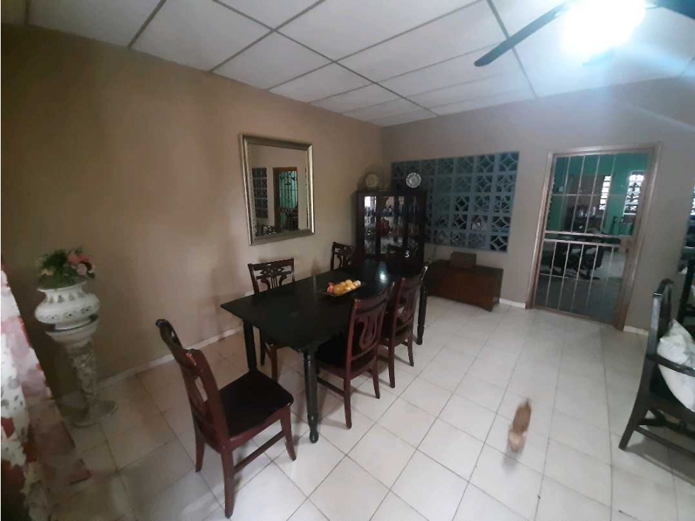 VENTA DE HERMOSA CASA GRANDE EN CHITRÉ - 5