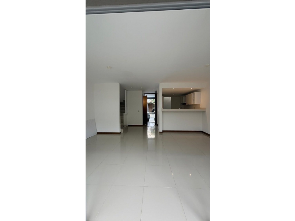 Venta de casa en Ciudad Country