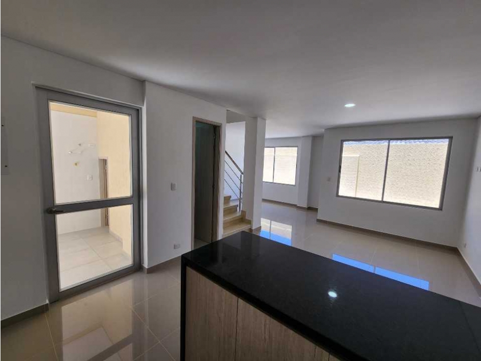 VENTA DE CASA EN CIUDAD JARDIN (NUEVA)
