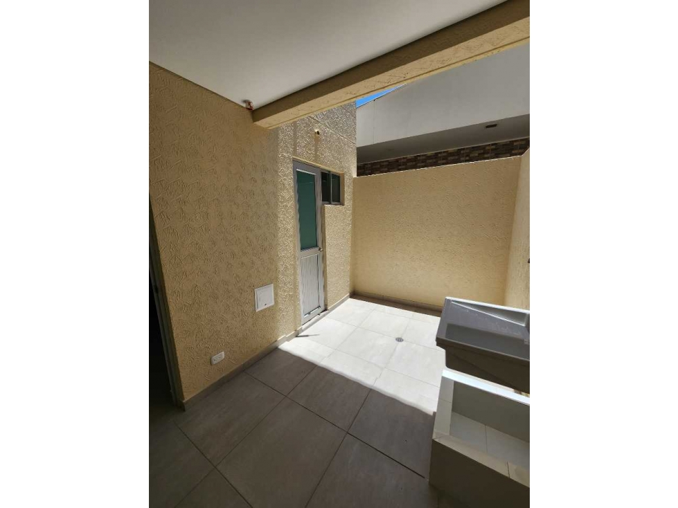 VENTA DE CASA EN CIUDAD JARDIN (NUEVA) — foto 6