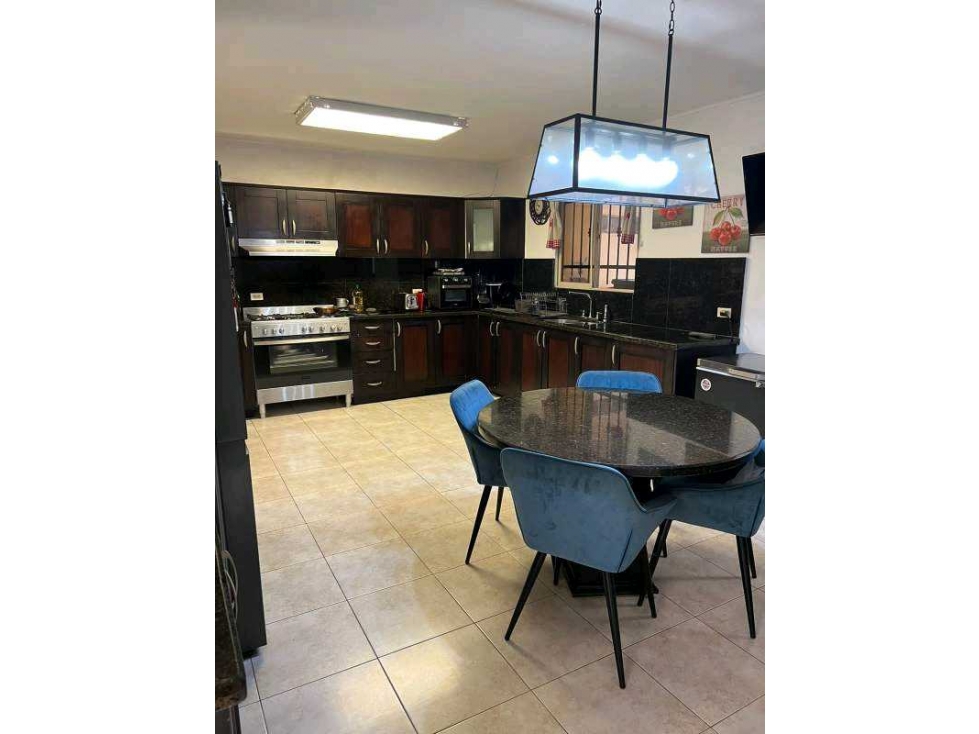VENTA DE CASA EN CONDADO DEL REY RESIDENCIAL PASEO DORADO 374M2 JP — foto 4