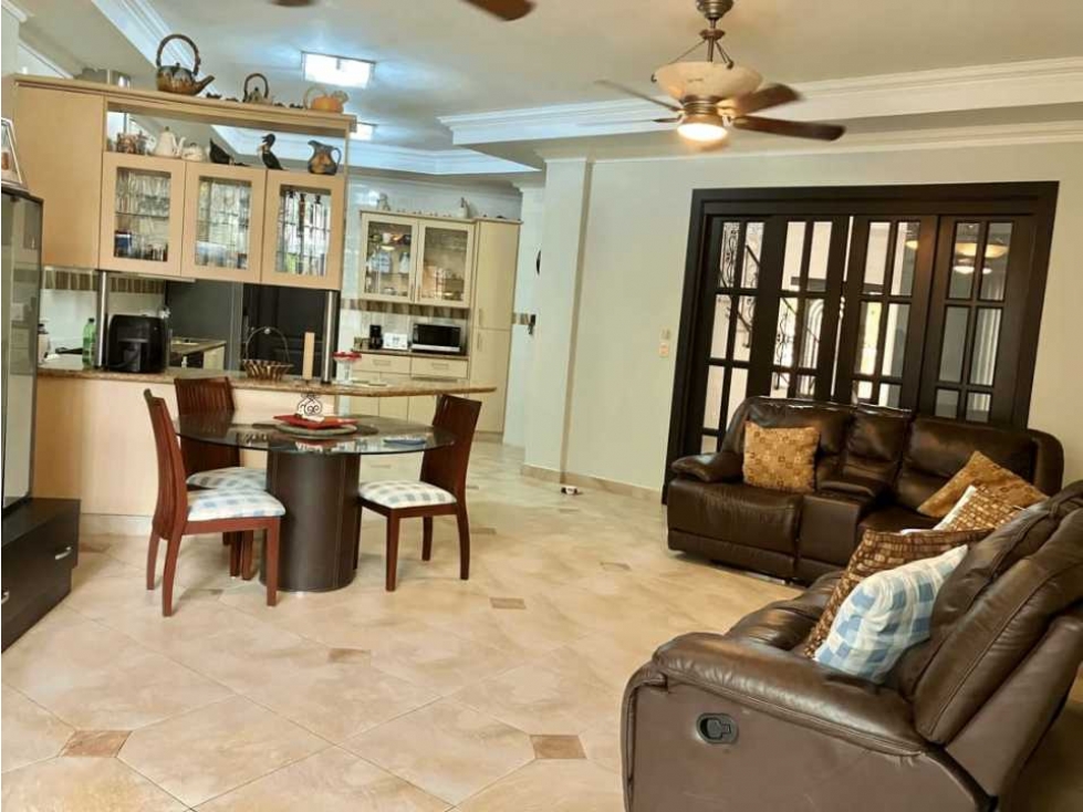 Venta de Casa en Condado del Rey, Residencial Altos de Panamá — foto 3