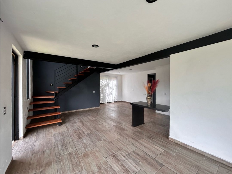 VENTA DE CASA EN CONDOMINIO CON JARDIN Y VISTAS | VALLE DE BRAVO. — foto 6