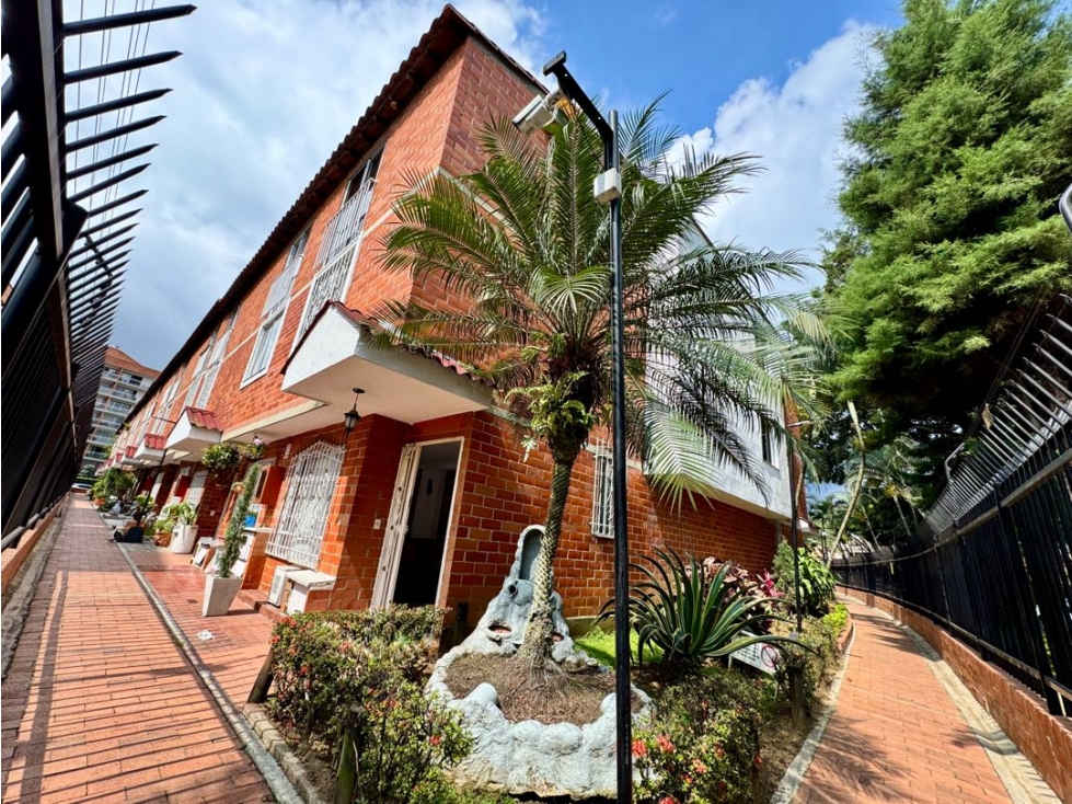 Venta de Casa en Condominio en El Caney Sur Cali