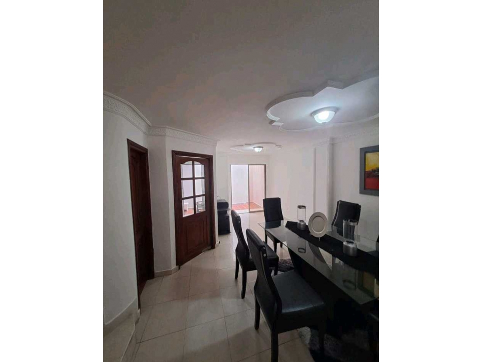 Venta de casa en conjunto barrio Los Alpes — foto 2