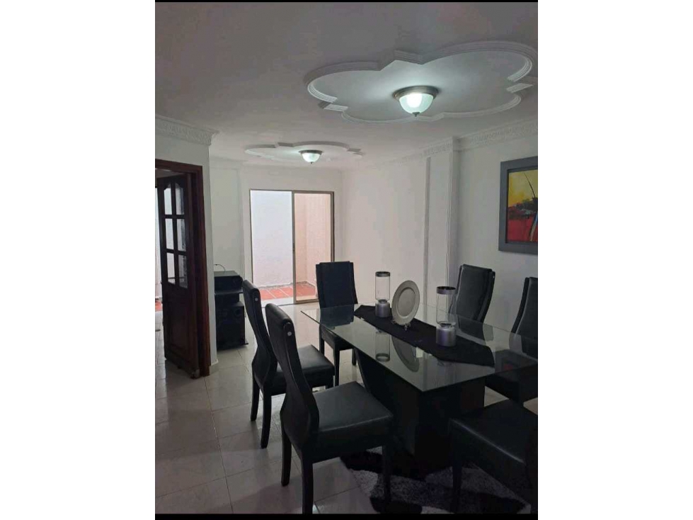 Venta de casa en conjunto barrio Los Alpes — foto 4
