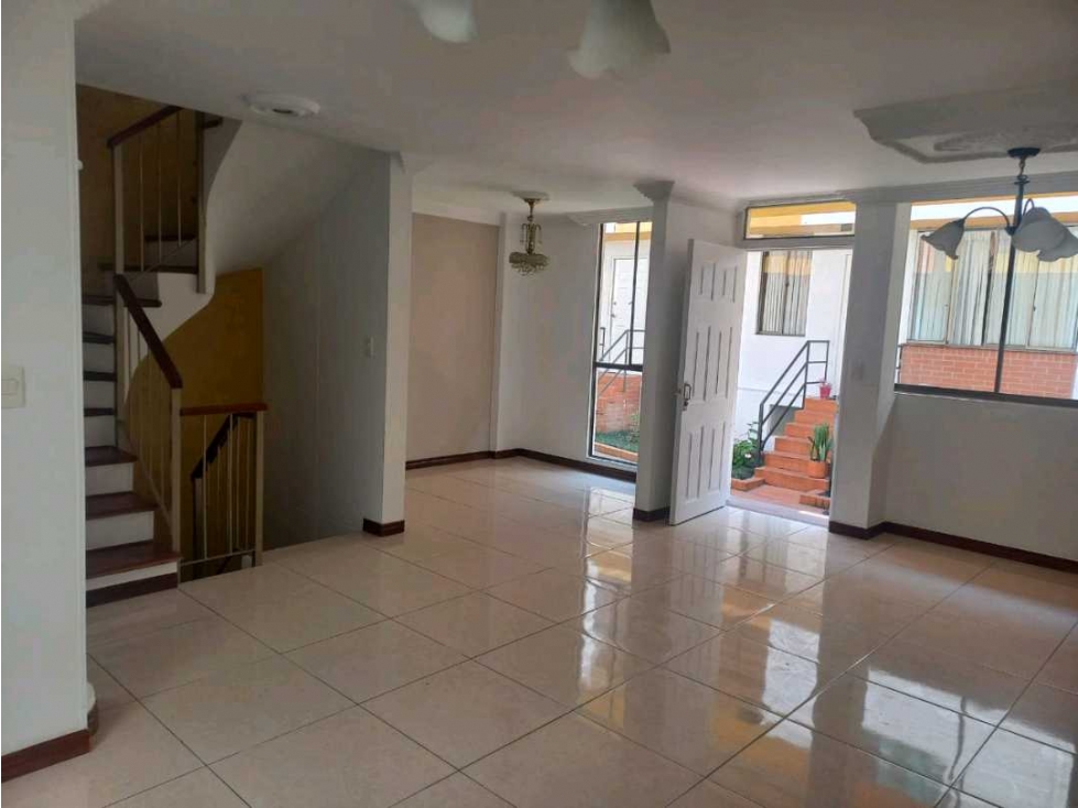 VENTA DE CASA EN CONJUNTO CERRADO ARMENIA QUNDIO
