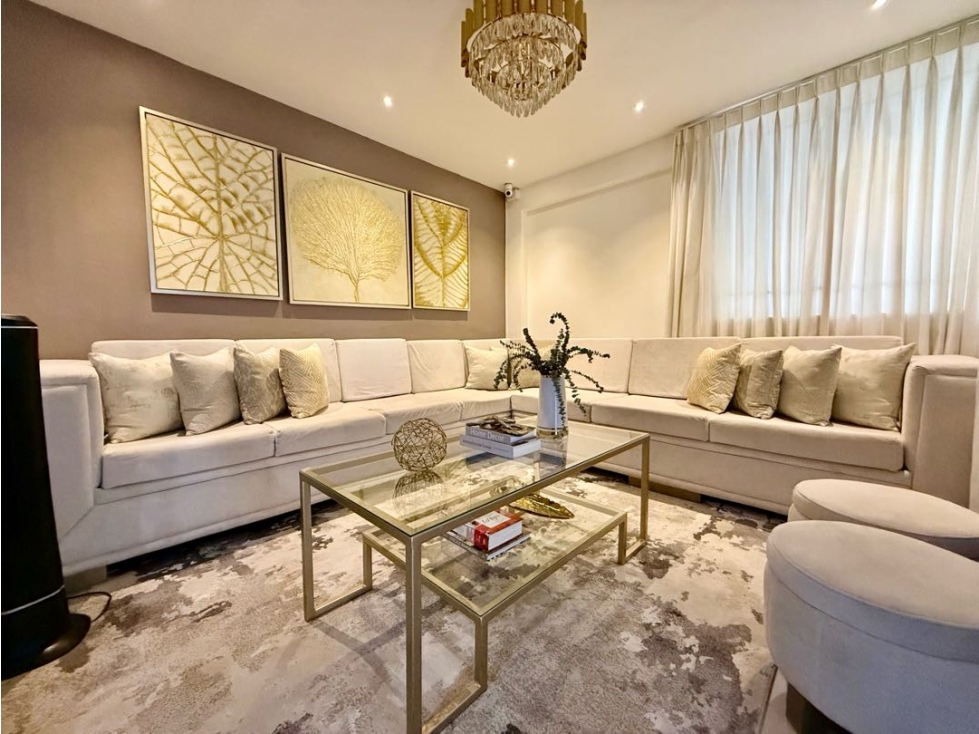 Venta de casa en conjunto cerrado ubicacion central - 1
