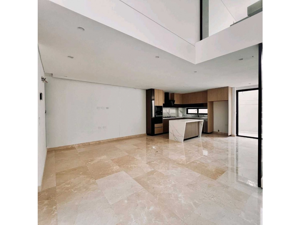 VENTA DE CASA EN CONJUNTO CERRADO CERCA AL PARQUE LA ELECTRIFICADORA - 2
