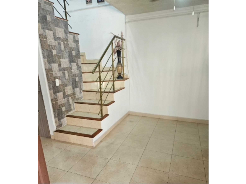 Venta de casa en conjunto Miramar — foto 2