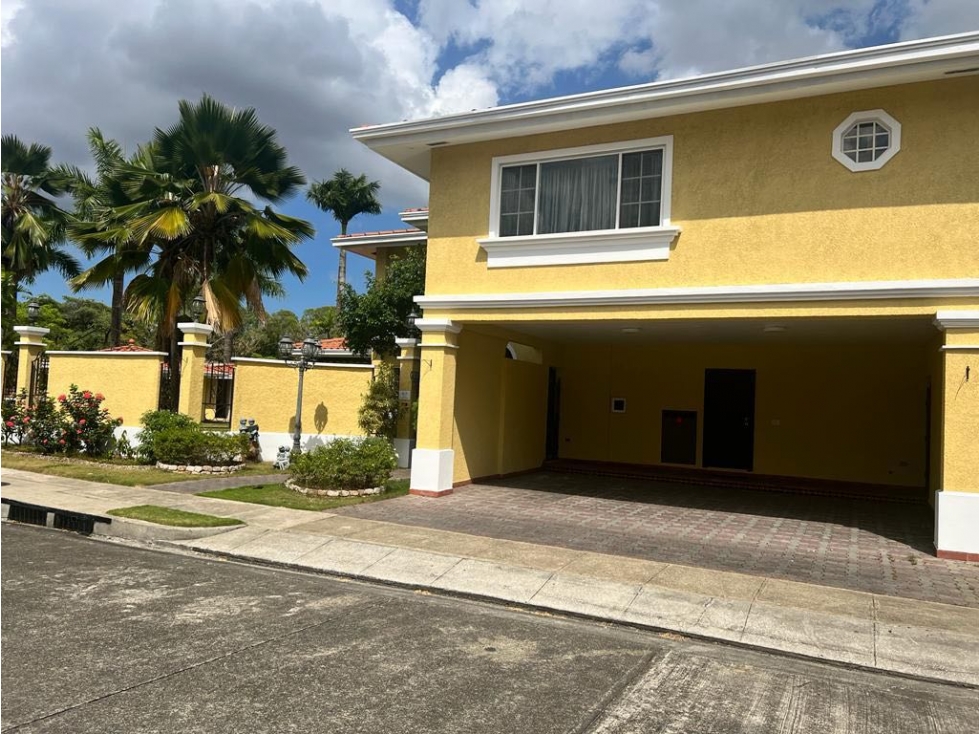 ALQUILER O VENTA DE CASA CON PISCINA EN COSTA DORADA TERRENO 900M2 JP — foto 2