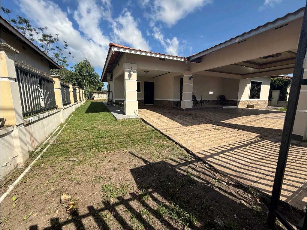 VENTA DE CASA EN DAVID COMPLETAMENTE CERCADA — foto 4