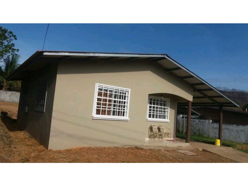 VENTA DE CASA EN DAVID DETRAS DEL MALL COMPLETAMENTE CERCADA — foto 2