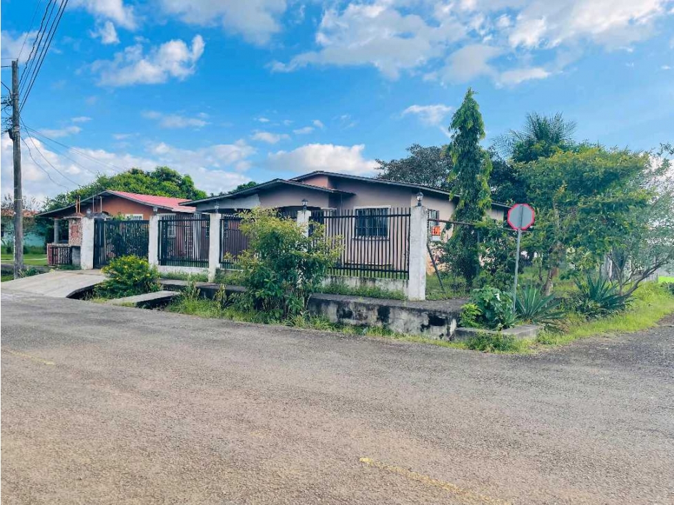 VENTA DE CASA EN DAVID EN LA RIVERA 493 METROS