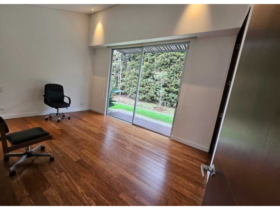 VENTA DE CASA EN EL ALTO DE LAS PALMAS EN UNIDAD CERRADA — foto 4