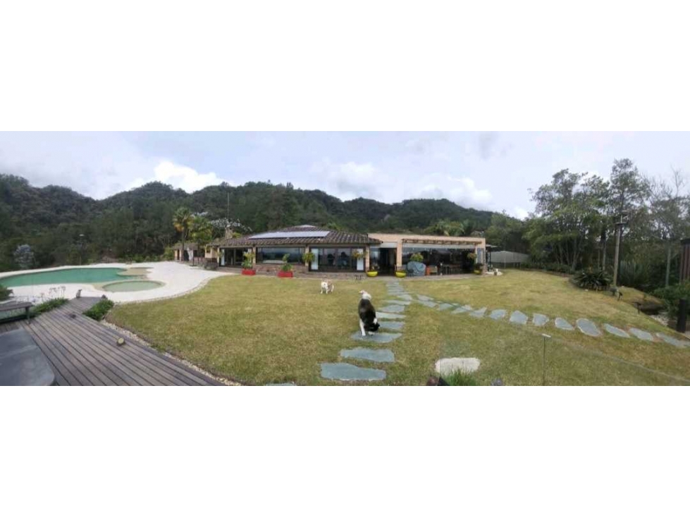 VENTA DE CASA EN EL ALTO DE LAS PALMAS, CON PISCINA PRIVADA. — foto 3