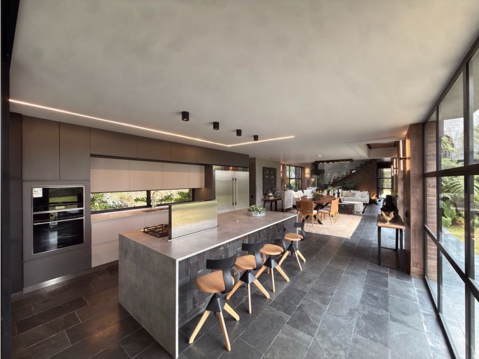 Venta de casa en el alto de las Palmas en unidad cerrada — foto 4